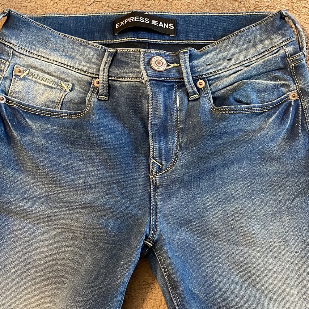 Express Mid Rise Legging Jeans - Picture 2 of 5